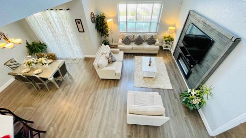 Highlands Reserve House | Modern Kitchen -Close To Parks - Tvs In All Rooms!