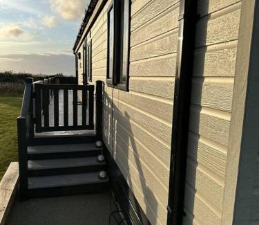 Truro House | Modern Lodge with Amazing Views