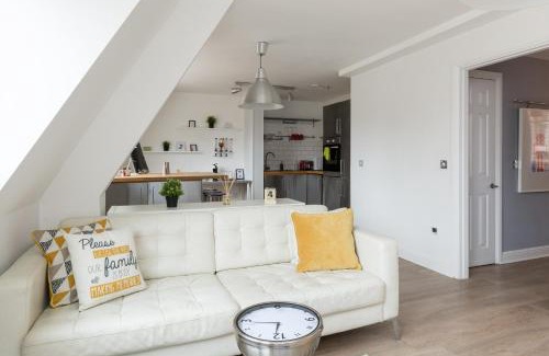 Birmingham City Centre Apartment | Modern Loft Grand Central