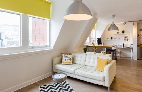 Birmingham City Centre Apartment | Modern Loft Grand Central
