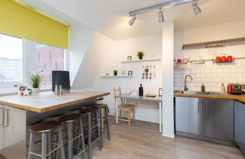 Birmingham City Centre Apartment | Modern Loft Grand Central
