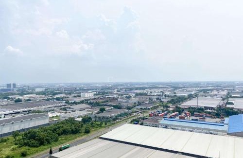 Cikarang Apartment | Modern Look and Warm Studio at Vasanta Innopark Apartment By Travelio