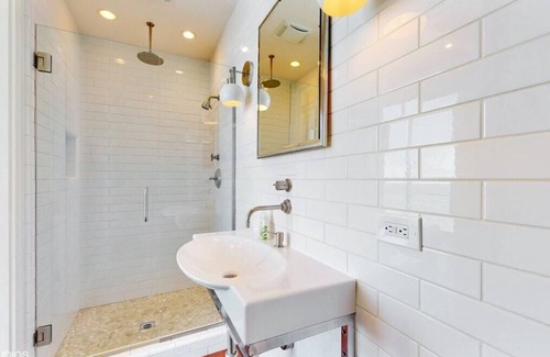 Eastern Malibu House | Modern Malibu · Beachfront 3bdrm 3 ba w/Surfboards
