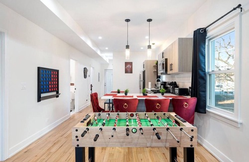 Pilsen Apartment | Modern Pilsen Apt 3 Bedrooms
