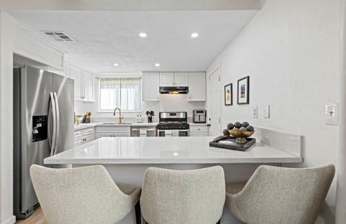 Lancaster House | Modern Private 3B-2BA Home and Spacious Yard