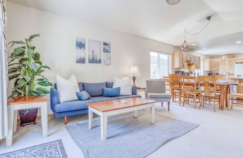 Nehalem House | Modern, Private Single-Level Home with Hot Tub Near Manzanita and the Beach!