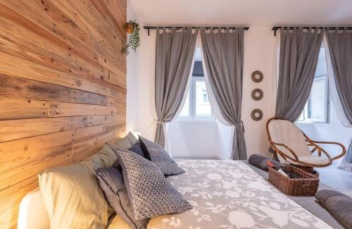 Penha de Franca Apartment | Modern Rustic Apartment in Graça