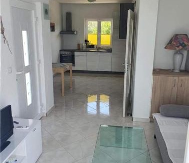 Maslenica Apartment | Modern Seeview Apartment Maslenica with Free WIFI, Free PARKING, 300m from Beach