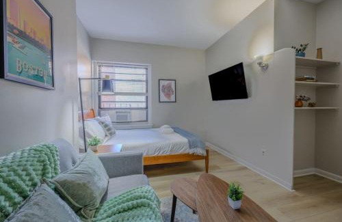 Prudential - St. Botolph Apartment | Modern South End Studio Apt