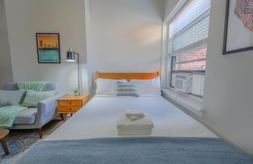 Prudential - St. Botolph Apartment | Modern South End Studio Apt