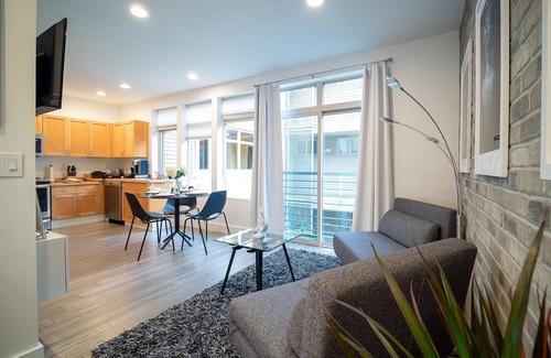 Belltown Apartment | Modern Studio in the Heart of the City II