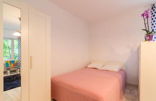 Sector 2 Apartment | Modern Studio near Iancului Metro with WiFi