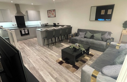 Nottingham City Centre Apartment | Modern Style in Nottingham City Center