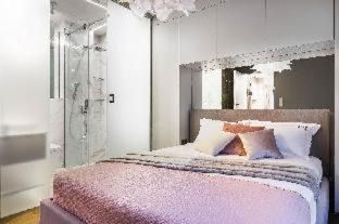 City Centre Apartment | Modern View of Planty Park