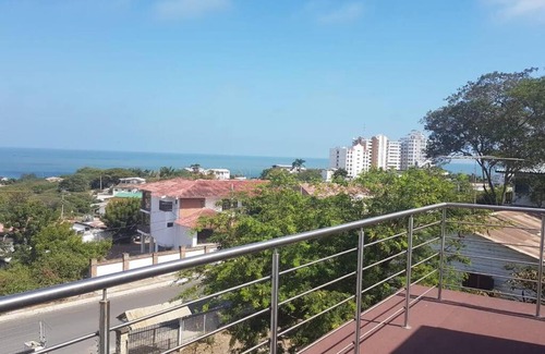 Playas Villa | Moderna casa con vista al mar, con jacuzzi y piscina privada