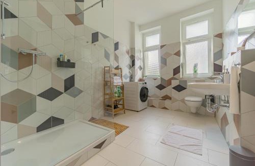 Cottbus Apartment | modernes Apartment - zentral, ruhig, Wlan, Netflix, Küche, Schreibtisch, Parkplatz, Waschtrockner