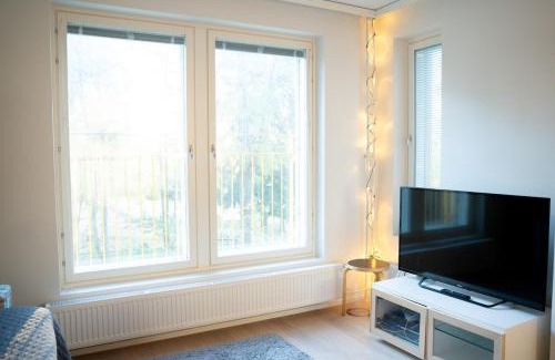 Myyrmaki Apartment | Moderni uudisyksiö pk-seudulla