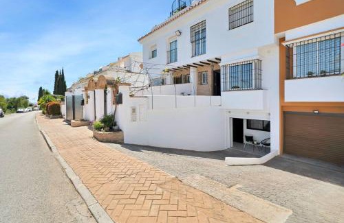 Marbella Apartment | Moderno estudio con wifi en Marbella Este - VISTAMAR 16 ESTUDIO
