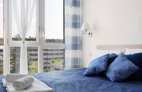 Lorenteggio Apartment | Moderno, Luminoso, Spazioso con Vista