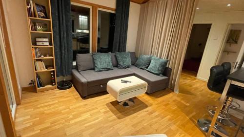 Ekero House | Modernt gästhus med två sovrum och sovmöjlighet för upp till fem personer