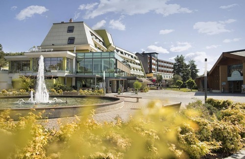 Loipersdorf bei Fuerstenfeld House | Mohnblumenzimmer - ab 5 Nächte Inkl. Therme - Thermenhotel Vier Jahreszeiten