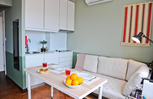 Santo Antonio Apartment | Mojito Breeze in Lisbon by Misha s Place 3C