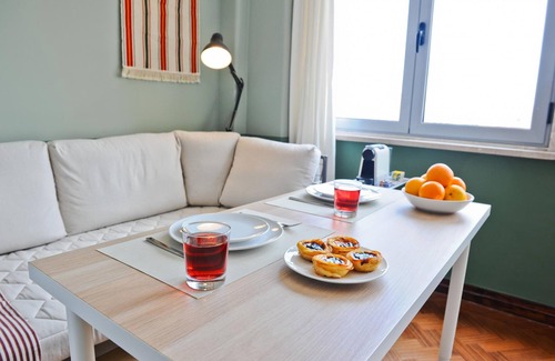 Santo Antonio Apartment | Mojito Breeze in Lisbon by Misha s Place 3C