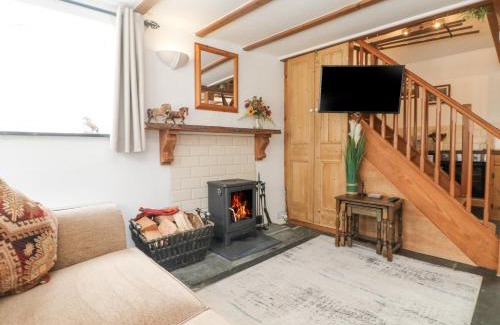 Henwood House | Mole Cottage