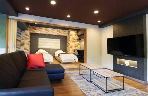 Minami Apartment | MolinHotels201-札幌市定山渓天然温泉に紅葉シーズン到来-W-beds2&S-beds4