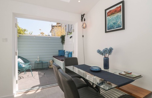 Dorchester Cottage | Mollys Cottage