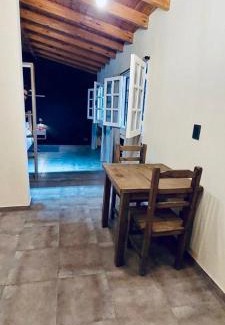Mendoza City Center Apartment | Monoambiente Luminoso con Pileta y asador