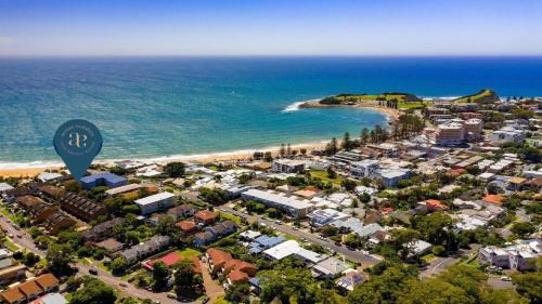 Terrigal House | Moon Glow Views, Short Walk To Beach Accom Holidays