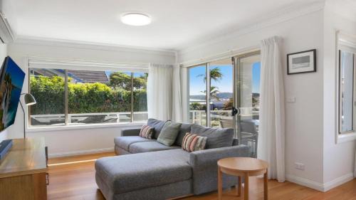 Terrigal House | Moon Glow Views, Short Walk To Beach Accom Holidays