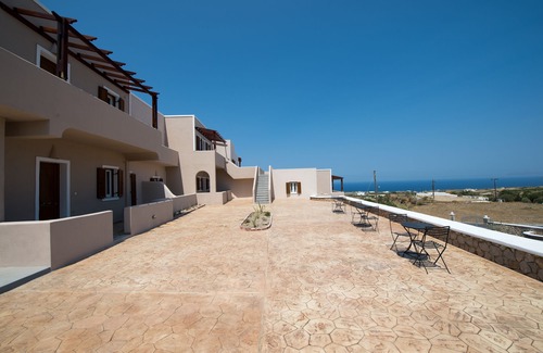 Fira Hotel | Moonlight Apartments