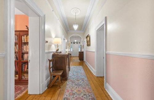 Beaconsfield House | MoonRakers - Heritage Charm in Fremantle