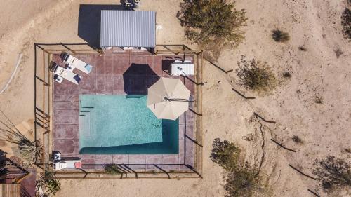 Joshua Tree House | MoonView Modern - Hot tub, BBQ & Private Pool home