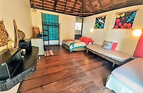 Moorea-Maiao House | MOOREA - Local Spirit Family 3