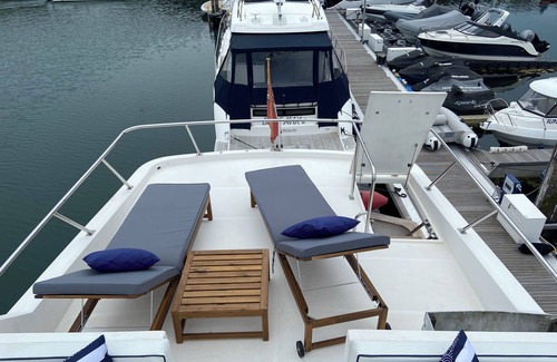 Torquay City Centre Boat Rental | Moored at the 5* rated Torquay marina, lots space to relax.