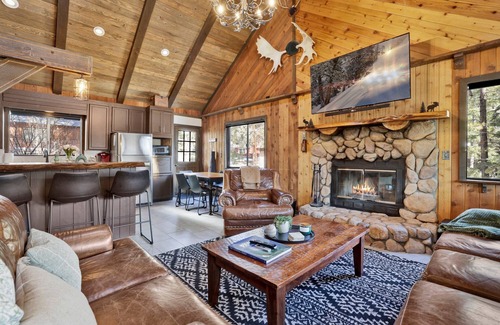 Moonridge Cabin | Moose Mountain Manor #2462