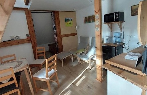 Oberhavel Apartment | Moosgrün accommodation-charming small apartment- vacation apartment Atelier