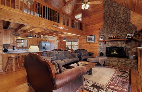 Ellijay Cabin | Moosin' Around Ellijay GA