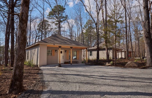 Heber Springs Cabin | Morgan's at the Little Red - Double Queen Cabin 1