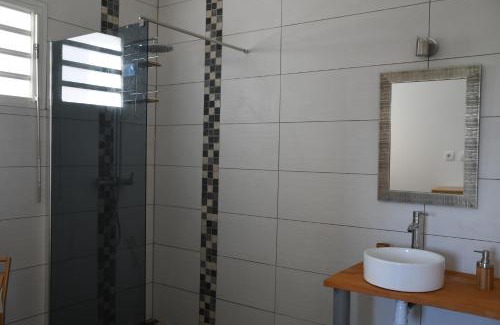 Saint-Pierre De La Reunion Apartment | MORINGA 4 à 6 personnes - PISCINE et VUE MAGNIFIQUE
