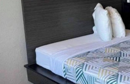Cedar Rapids - Iowa City Hotel | Motel 6 Cedar Rapids, IA