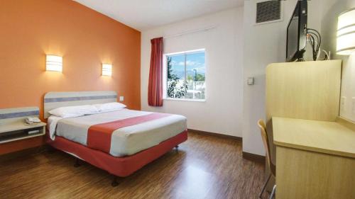 Lehi Hotel | Motel 6 Lehi, UT - Thanksgiving Point