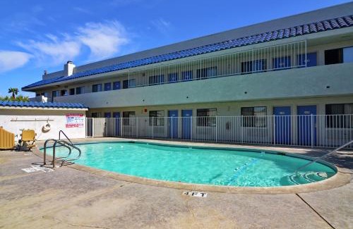 Palm Springs Hotel | Motel 6-North Palm Springs, CA - North