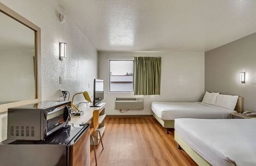 Ogden Hotel | Motel 6 Ogden, UT- Downtown