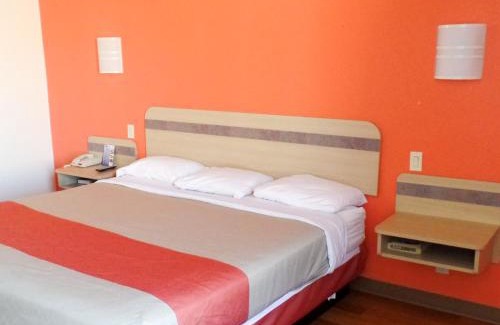Central Oklahoma City Hotel | Motel 6-Oklahoma City, OK - South