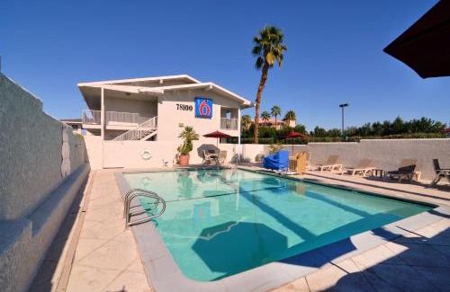 Palm Desert Hotel | Motel 6-Palm Desert, CA - Palm Springs Area