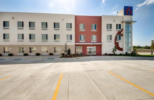 Tulsa Hotel | Motel 6-Tulsa, OK